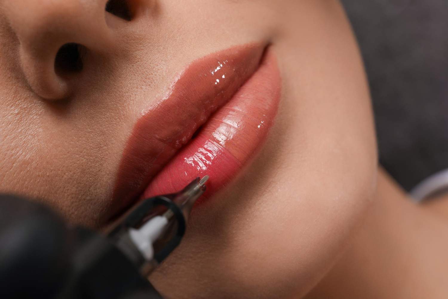 Tatuaje de labios en Alcalá de Henares